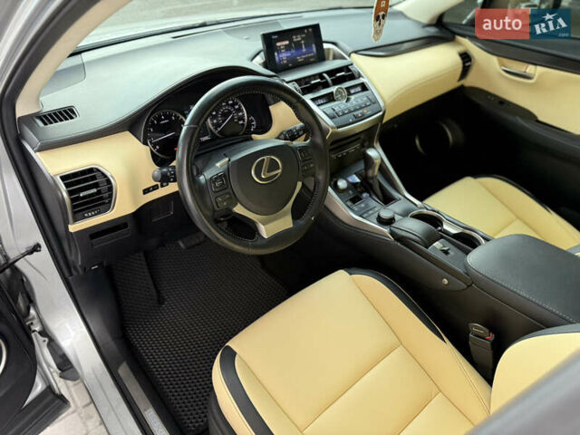 Лексус НХ, об'ємом двигуна 2 л та пробігом 151 тис. км за 21900 $, фото 23 на Automoto.ua