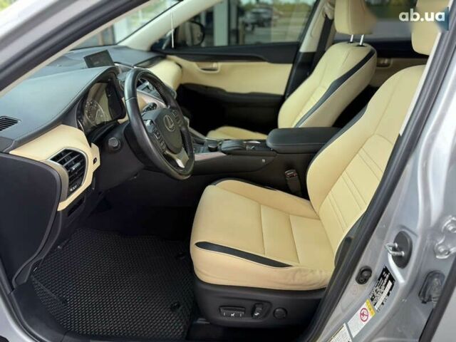 Лексус НХ, объемом двигателя 2 л и пробегом 151 тыс. км за 23500 $, фото 12 на Automoto.ua