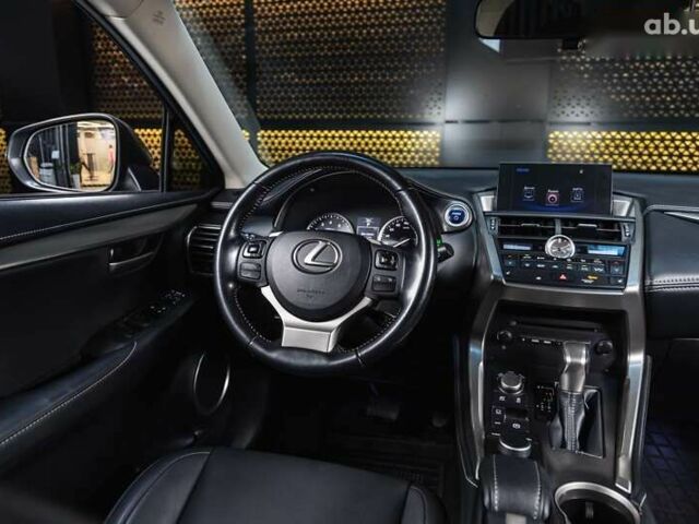 Лексус НХ, объемом двигателя 0 л и пробегом 110 тыс. км за 28000 $, фото 17 на Automoto.ua