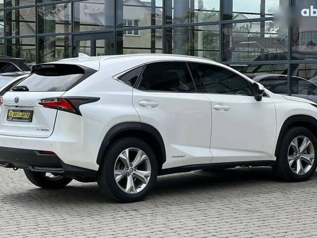 Лексус НХ, об'ємом двигуна 0 л та пробігом 104 тис. км за 29900 $, фото 1 на Automoto.ua