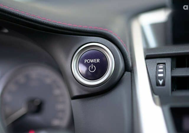 Лексус НХ, объемом двигателя 0 л и пробегом 104 тыс. км за 30005 $, фото 28 на Automoto.ua