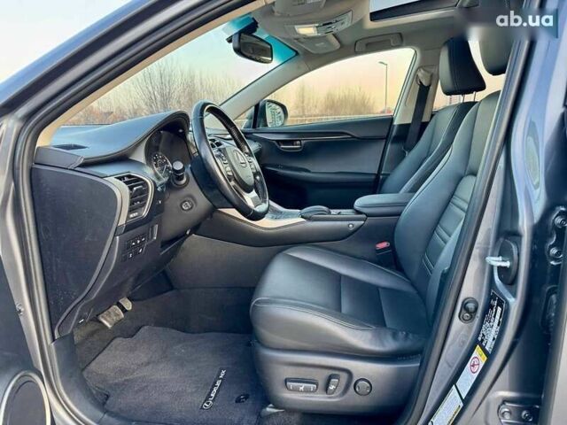 Лексус НХ, объемом двигателя 2 л и пробегом 165 тыс. км за 20000 $, фото 16 на Automoto.ua