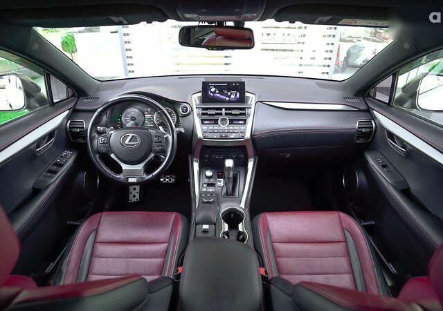 Лексус НХ, объемом двигателя 0 л и пробегом 104 тыс. км за 30005 $, фото 7 на Automoto.ua