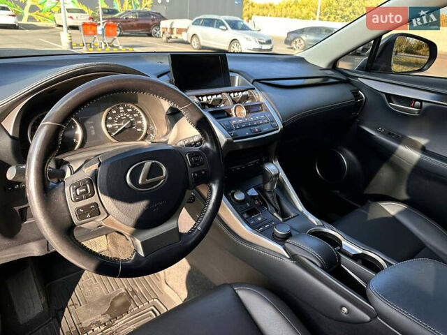 Лексус НХ, объемом двигателя 2 л и пробегом 131 тыс. км за 23500 $, фото 10 на Automoto.ua