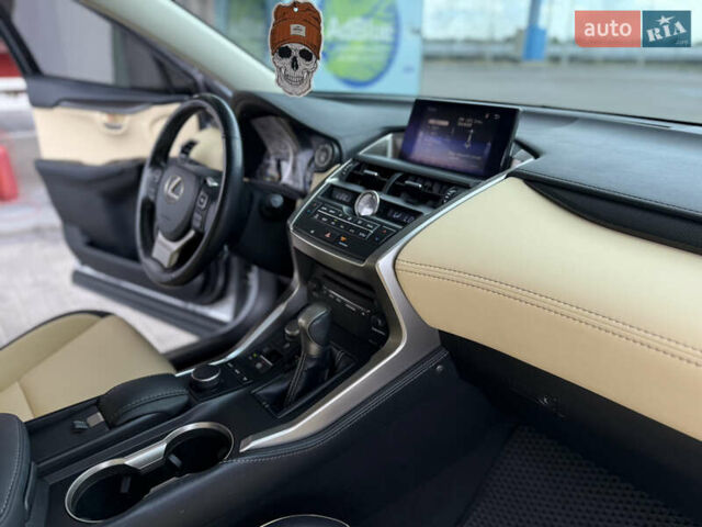 Лексус НХ, об'ємом двигуна 2 л та пробігом 151 тис. км за 21900 $, фото 25 на Automoto.ua