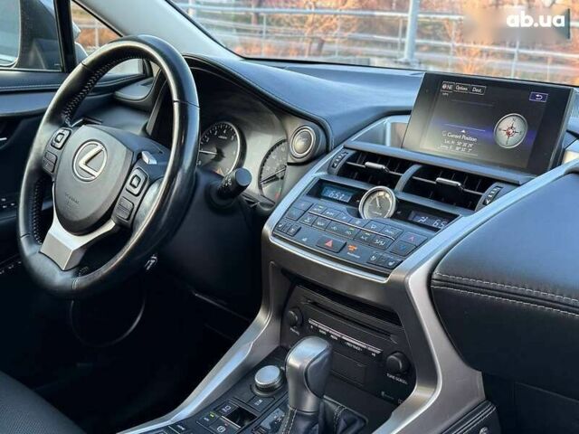 Лексус НХ, объемом двигателя 2 л и пробегом 165 тыс. км за 20000 $, фото 26 на Automoto.ua