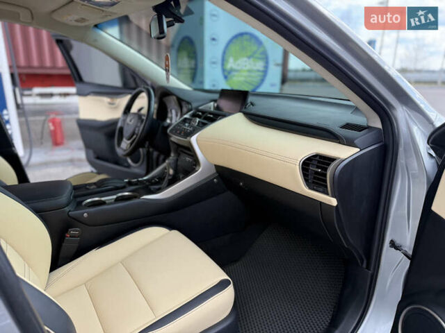 Лексус НХ, об'ємом двигуна 2 л та пробігом 151 тис. км за 21900 $, фото 18 на Automoto.ua