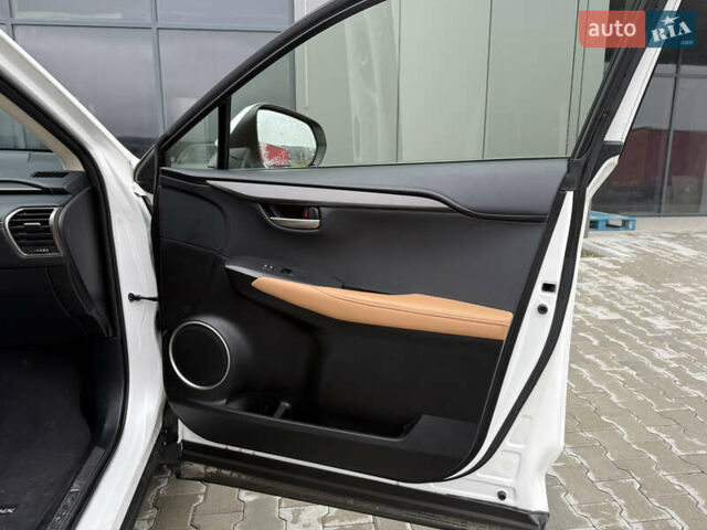 Лексус НХ, объемом двигателя 2 л и пробегом 101 тыс. км за 24399 $, фото 12 на Automoto.ua