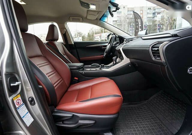 Лексус НХ, об'ємом двигуна 0 л та пробігом 89 тис. км за 32113 $, фото 5 на Automoto.ua