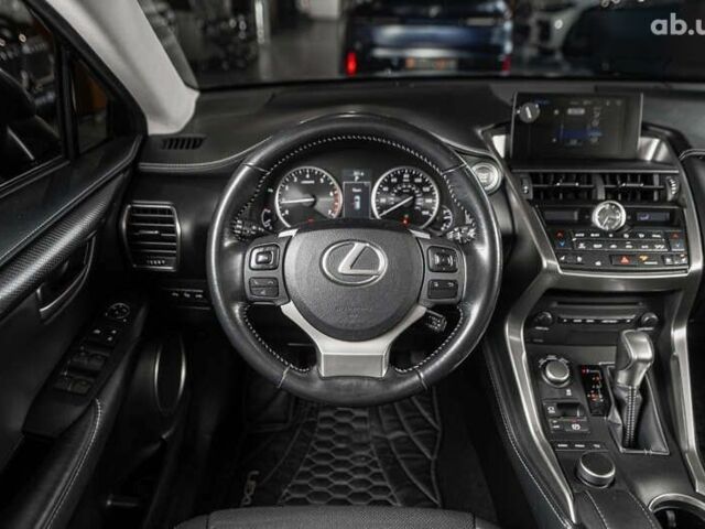 Лексус НХ, объемом двигателя 2 л и пробегом 97 тыс. км за 27300 $, фото 23 на Automoto.ua