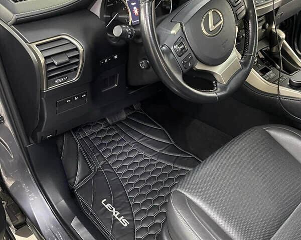 Лексус НХ, объемом двигателя 2 л и пробегом 95 тыс. км за 23000 $, фото 3 на Automoto.ua