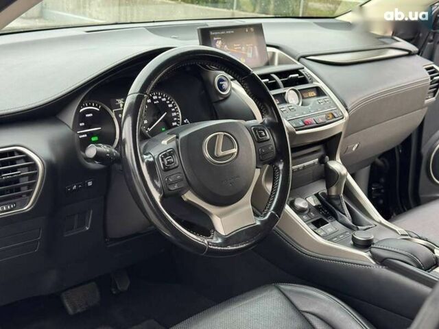 Лексус НХ, объемом двигателя 0 л и пробегом 195 тыс. км за 26500 $, фото 17 на Automoto.ua