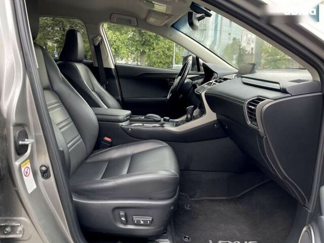 Лексус НХ, объемом двигателя 2 л и пробегом 139 тыс. км за 23500 $, фото 13 на Automoto.ua