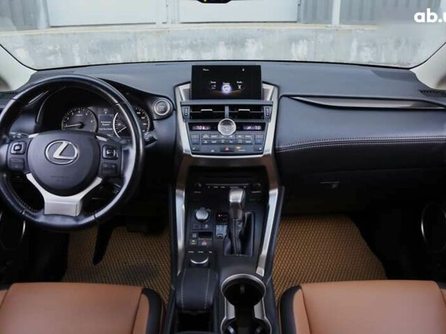 Лексус НХ, объемом двигателя 2 л и пробегом 120 тыс. км за 25500 $, фото 13 на Automoto.ua
