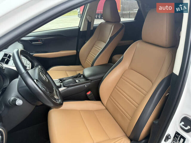 Лексус НХ, объемом двигателя 2 л и пробегом 101 тыс. км за 24399 $, фото 10 на Automoto.ua