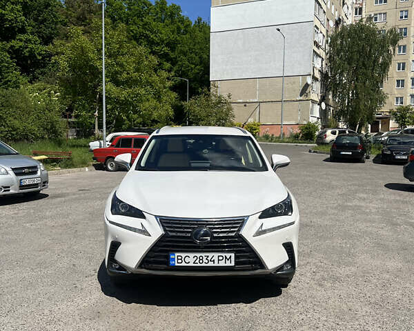 Лексус НХ, об'ємом двигуна 2.49 л та пробігом 73 тис. км за 30500 $, фото 1 на Automoto.ua