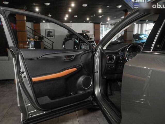 Лексус НХ, об'ємом двигуна 0 л та пробігом 69 тис. км за 37500 $, фото 6 на Automoto.ua