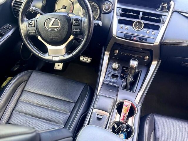 Лексус НХ, об'ємом двигуна 2 л та пробігом 104 тис. км за 20000 $, фото 3 на Automoto.ua