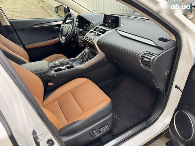Лексус НХ, объемом двигателя 0 л и пробегом 45 тыс. км за 38500 $, фото 14 на Automoto.ua