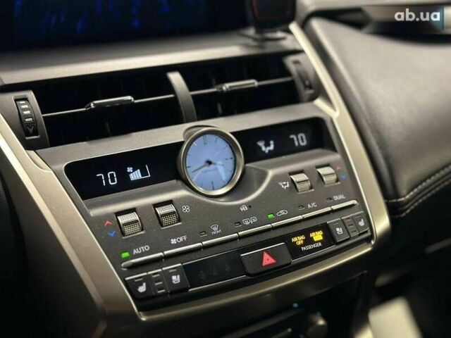 Лексус НХ, объемом двигателя 0 л и пробегом 100 тыс. км за 32900 $, фото 18 на Automoto.ua