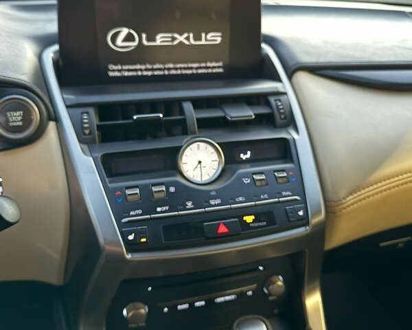 Лексус НХ, объемом двигателя 2 л и пробегом 156 тыс. км за 20999 $, фото 21 на Automoto.ua