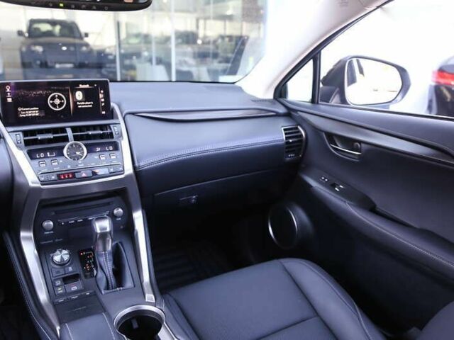 Лексус НХ, об'ємом двигуна 2 л та пробігом 51 тис. км за 29500 $, фото 14 на Automoto.ua