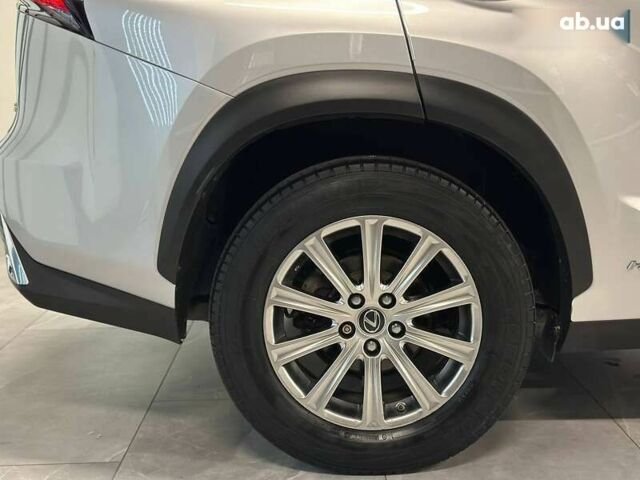 Лексус НХ, объемом двигателя 0 л и пробегом 100 тыс. км за 32900 $, фото 5 на Automoto.ua