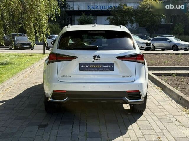 Лексус НХ, объемом двигателя 2 л и пробегом 110 тыс. км за 26900 $, фото 9 на Automoto.ua