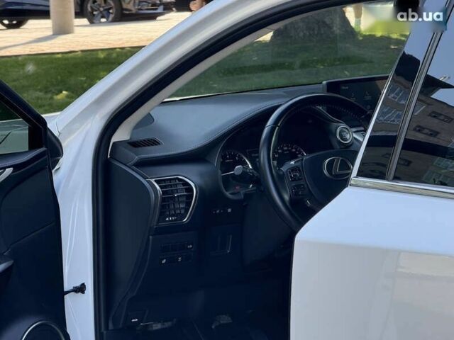 Лексус НХ, объемом двигателя 2 л и пробегом 110 тыс. км за 26900 $, фото 26 на Automoto.ua