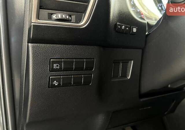 Лексус НХ, объемом двигателя 2 л и пробегом 167 тыс. км за 27040 $, фото 11 на Automoto.ua