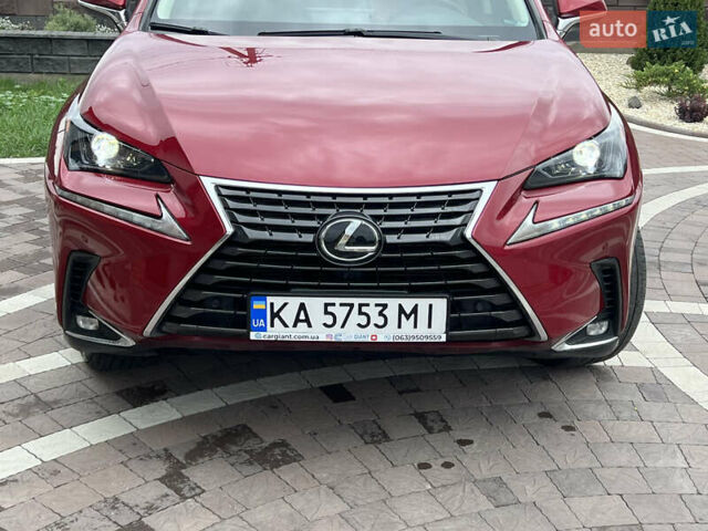 Лексус НХ, объемом двигателя 2 л и пробегом 92 тыс. км за 33000 $, фото 2 на Automoto.ua