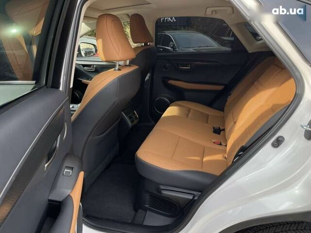 Лексус НХ, объемом двигателя 2 л и пробегом 17 тыс. км за 33300 $, фото 20 на Automoto.ua
