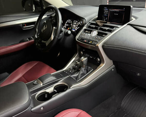 Лексус НХ, объемом двигателя 0 л и пробегом 74 тыс. км за 33999 $, фото 6 на Automoto.ua