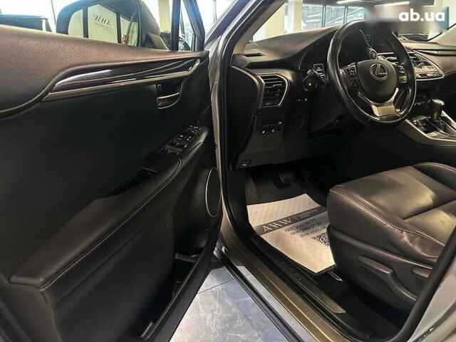 Лексус НХ, объемом двигателя 2 л и пробегом 195 тыс. км за 27900 $, фото 11 на Automoto.ua