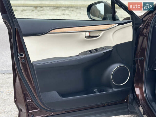 Лексус НХ, объемом двигателя 1.99 л и пробегом 54 тыс. км за 31300 $, фото 14 на Automoto.ua