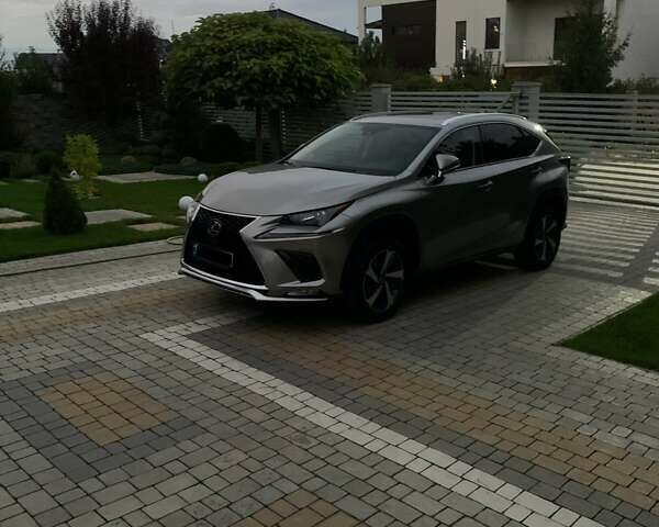 Лексус НХ, объемом двигателя 2 л и пробегом 82 тыс. км за 28800 $, фото 3 на Automoto.ua