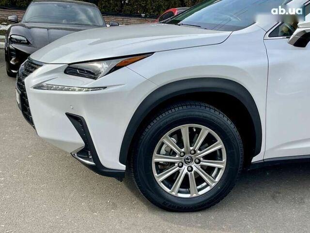 Лексус НХ, объемом двигателя 2 л и пробегом 17 тыс. км за 33300 $, фото 2 на Automoto.ua