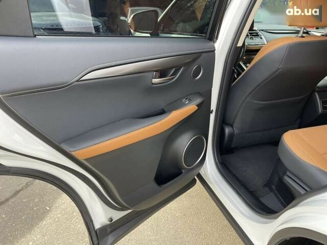 Лексус НХ, объемом двигателя 2 л и пробегом 17 тыс. км за 33300 $, фото 23 на Automoto.ua