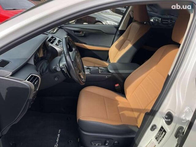 Лексус НХ, объемом двигателя 2 л и пробегом 17 тыс. км за 33300 $, фото 16 на Automoto.ua