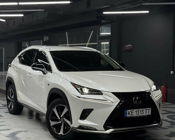 Лексус НХ, объемом двигателя 0 л и пробегом 74 тыс. км за 33999 $, фото 2 на Automoto.ua