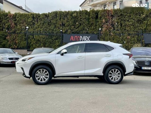 Лексус НХ, объемом двигателя 2 л и пробегом 17 тыс. км за 33300 $, фото 6 на Automoto.ua