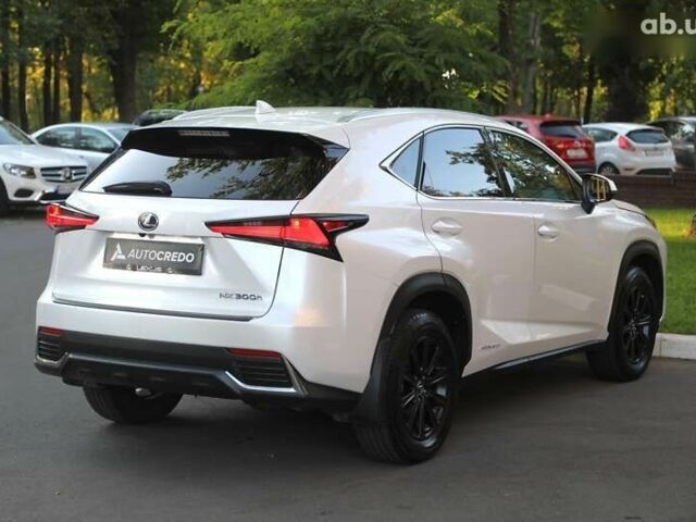 Лексус НХ, объемом двигателя 0 л и пробегом 41 тыс. км за 31000 $, фото 3 на Automoto.ua