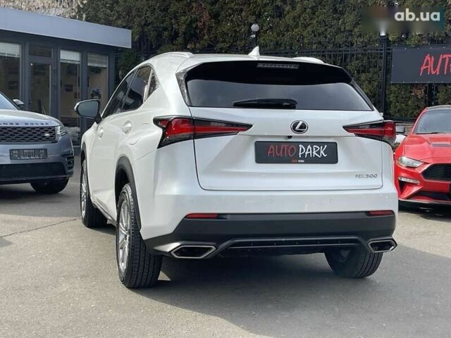 Лексус НХ, объемом двигателя 2 л и пробегом 17 тыс. км за 33300 $, фото 14 на Automoto.ua