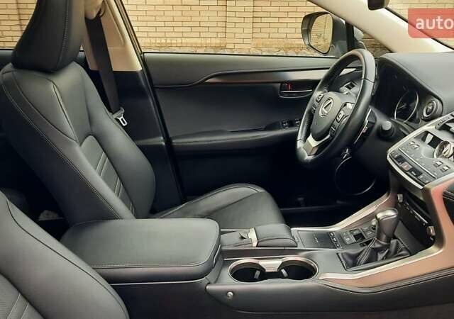 Лексус НХ, объемом двигателя 2.49 л и пробегом 70 тыс. км за 33500 $, фото 14 на Automoto.ua