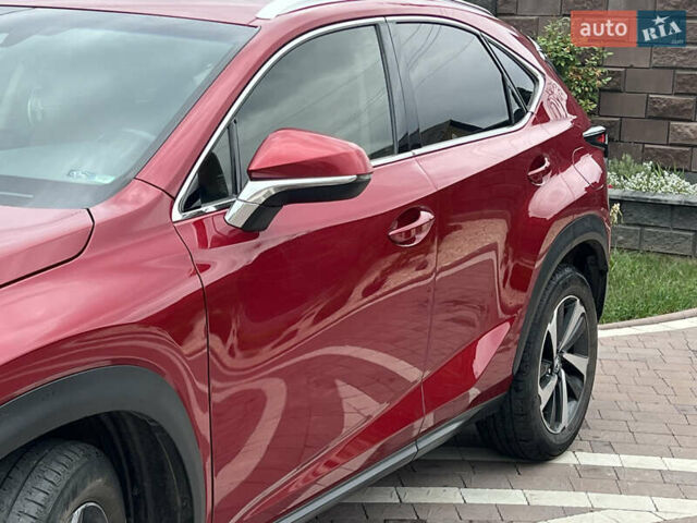 Лексус НХ, объемом двигателя 2 л и пробегом 92 тыс. км за 33000 $, фото 3 на Automoto.ua