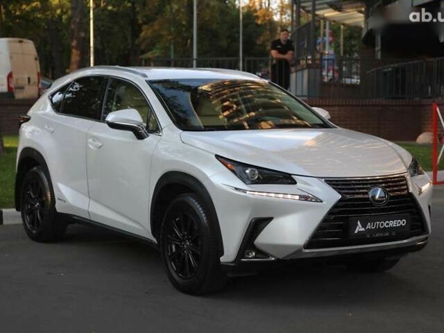Лексус НХ, объемом двигателя 0 л и пробегом 41 тыс. км за 31000 $, фото 2 на Automoto.ua