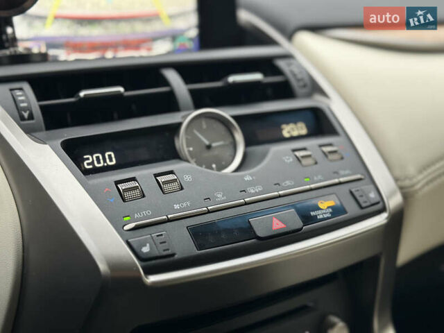 Лексус НХ, объемом двигателя 1.99 л и пробегом 54 тыс. км за 31300 $, фото 16 на Automoto.ua