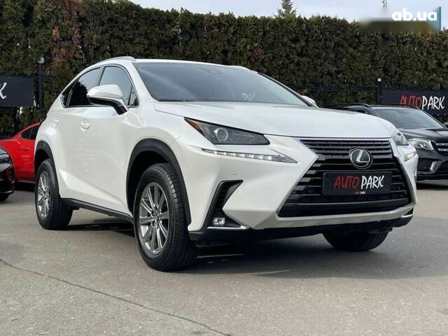 Лексус НХ, объемом двигателя 2 л и пробегом 17 тыс. км за 33300 $, фото 9 на Automoto.ua