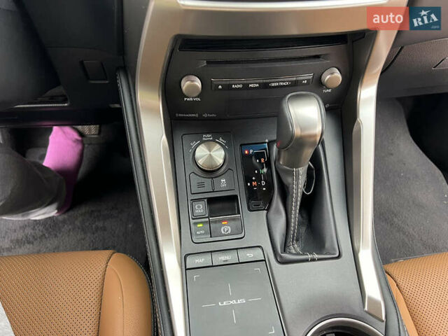 Лексус НХ, объемом двигателя 2 л и пробегом 92 тыс. км за 33000 $, фото 20 на Automoto.ua