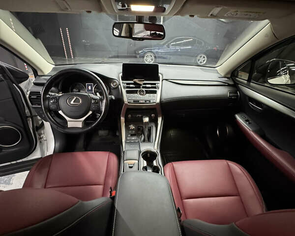 Лексус НХ, объемом двигателя 0 л и пробегом 74 тыс. км за 33999 $, фото 5 на Automoto.ua